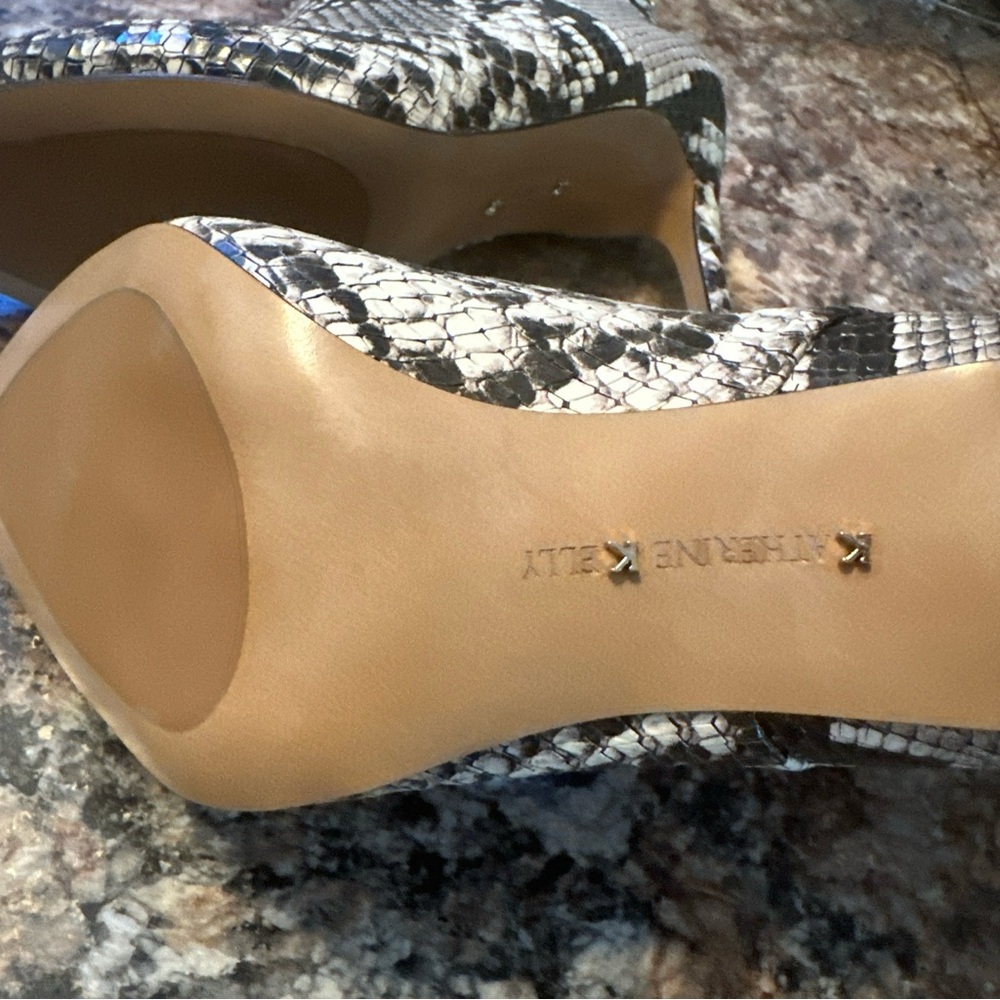 Katherine Kelly Rosie Bootie 6.5 - Picture 6 of 8